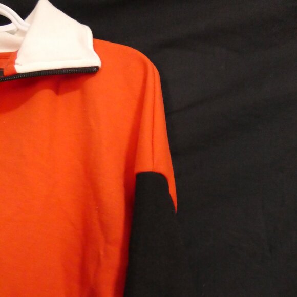 GENETIC APPAREL | small | Red Cropped Sweatshirt | Black and White Pieces - Picture 5 of 14